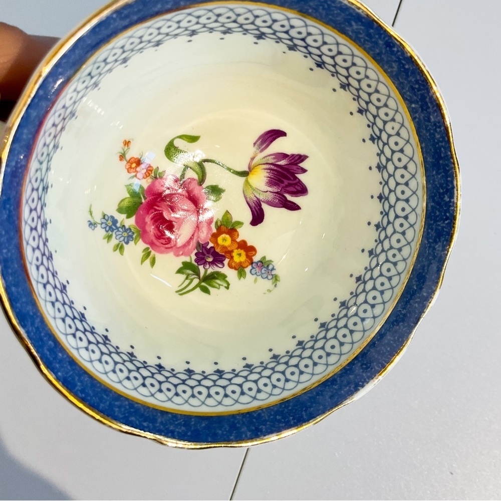 AYNSLEY Blue Lace Floral Tea Cup Cream & Gold | English Bone China